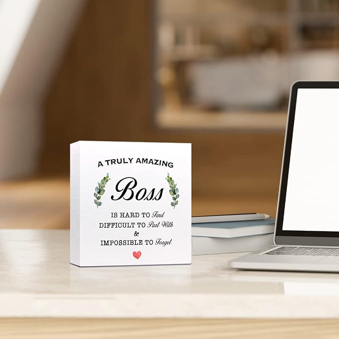 A Truly Amazing Boss is Hard to Find Wooden Sign Desk Decor,Inspirational Wood Block Sign Desk Decorations for Home Office Desk Shelf Table Decor,Best Boss Mentor Gifts