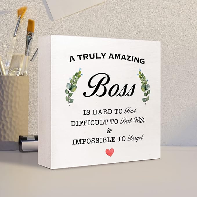 A Truly Amazing Boss is Hard to Find Wooden Sign Desk Decor,Inspirational Wood Block Sign Desk Decorations for Home Office Desk Shelf Table Decor,Best Boss Mentor Gifts