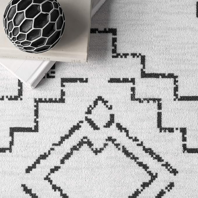 nuLOOM Noa Machine Washable Tribal Moroccan Ultra Thin Area Rug, 8' Square, White
