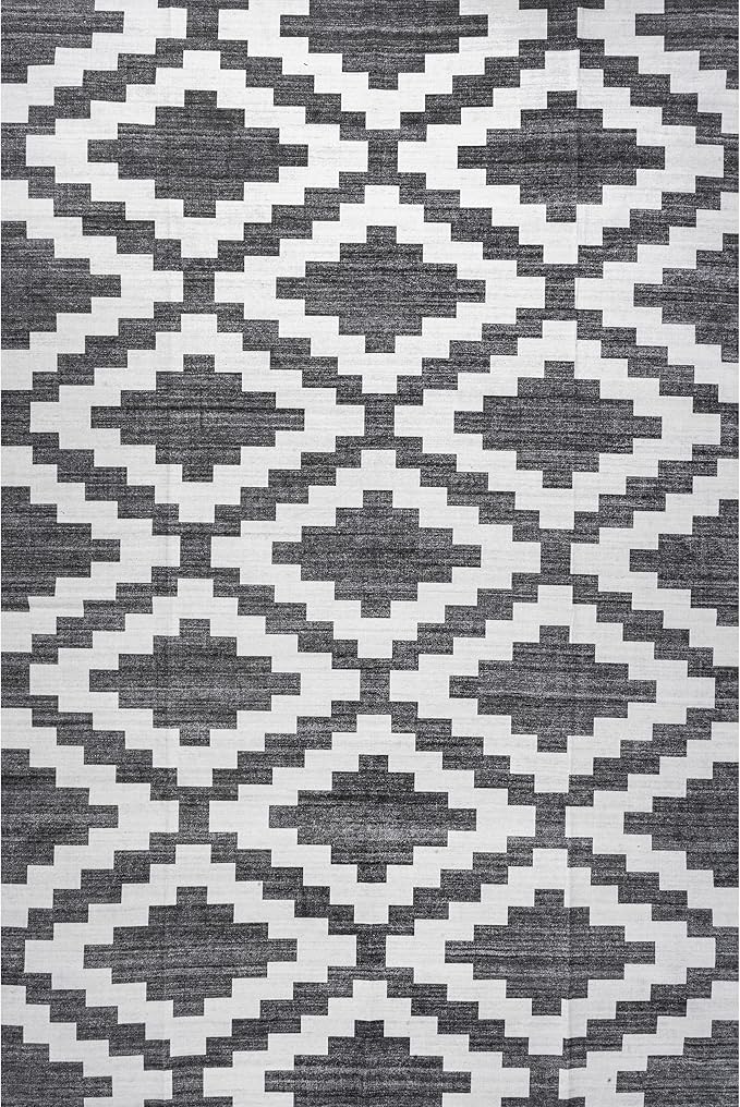 nuLOOM Tamera Modern Diamonds Machine Washable Ultra Thin Area Rug, 4' x 6', Grey